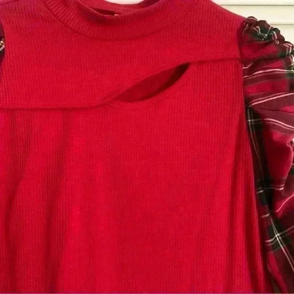 Cato Red and Green Plaid Shirt Medium - Picture 2 of 8